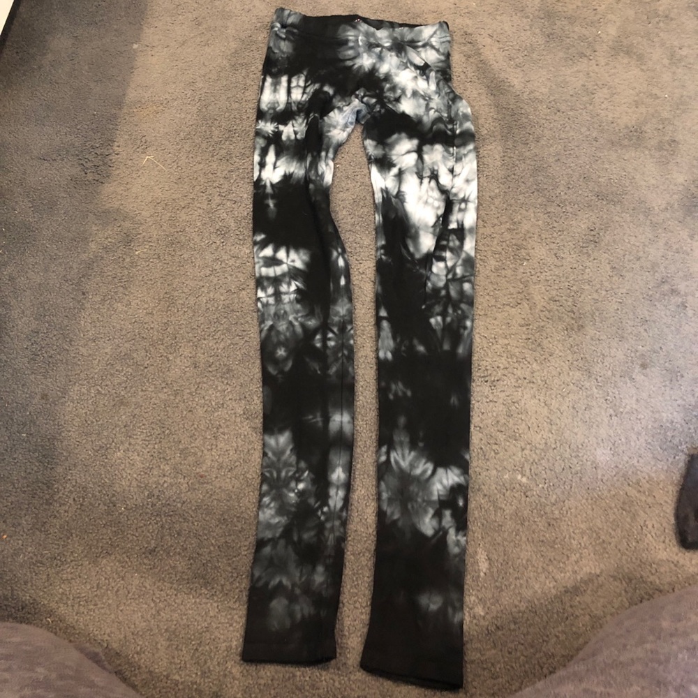 Brandy Melville OS tie dye leggings